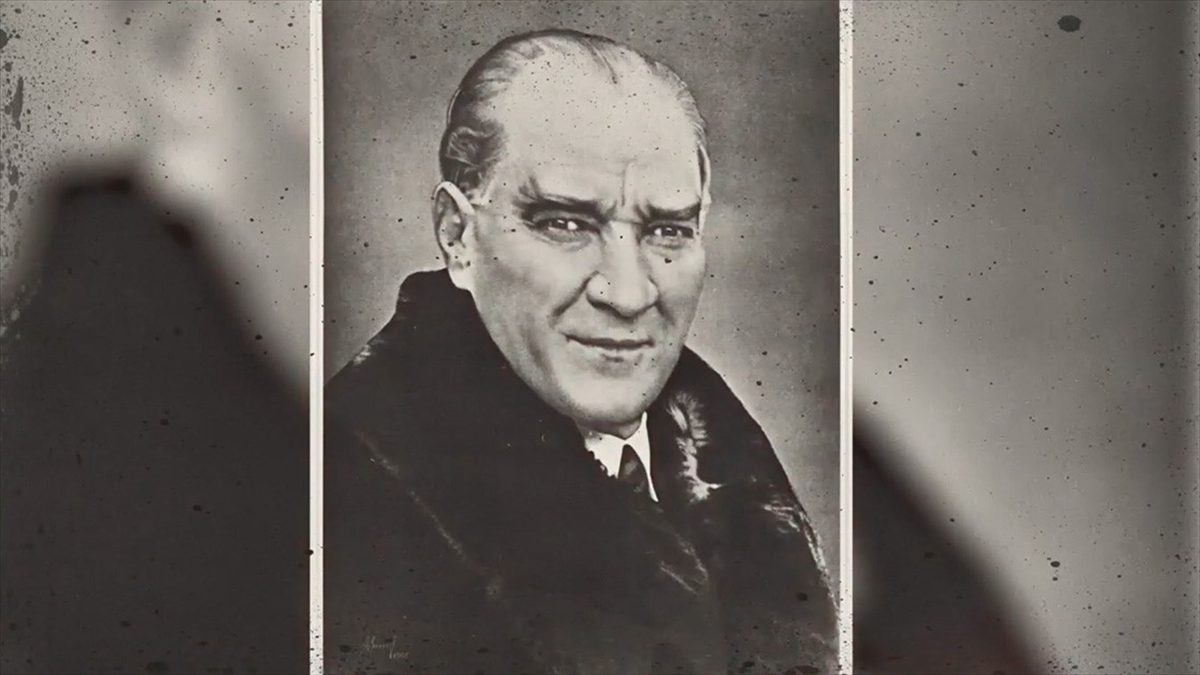 Atatürk’ün orijinal tarihi portresi MEB’in arşivinde