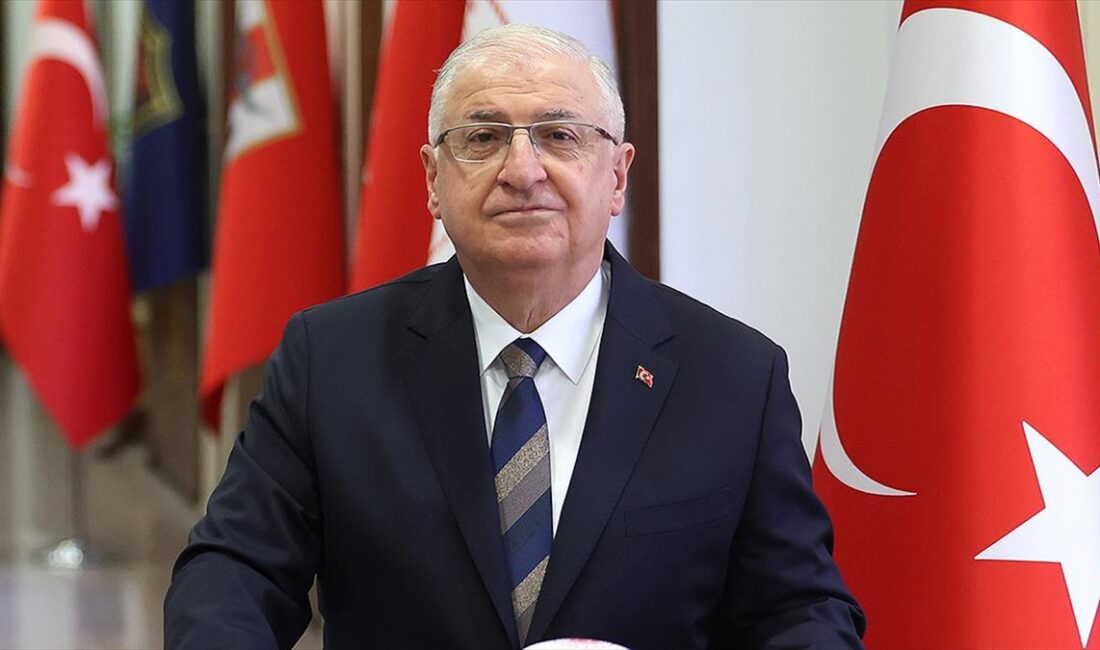 Milli Savunma Bakanı Yaşar Güler, sınır ötesi yapılabilecek operasyona ilişkin,