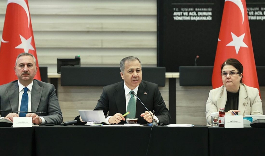 İçişleri Bakanı Ali Yerlikaya, Kahramanmaraş merkezli depremlerden etkilenen 11 ilin