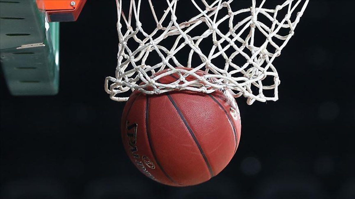 Basketbol Süper Ligi'nde play-off'un son 2 biletine 5 aday