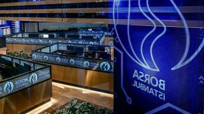 Borsa İstanbul'da BIST 100 endeksi, güne yüzde 0,26 yükselerek 10.767,34