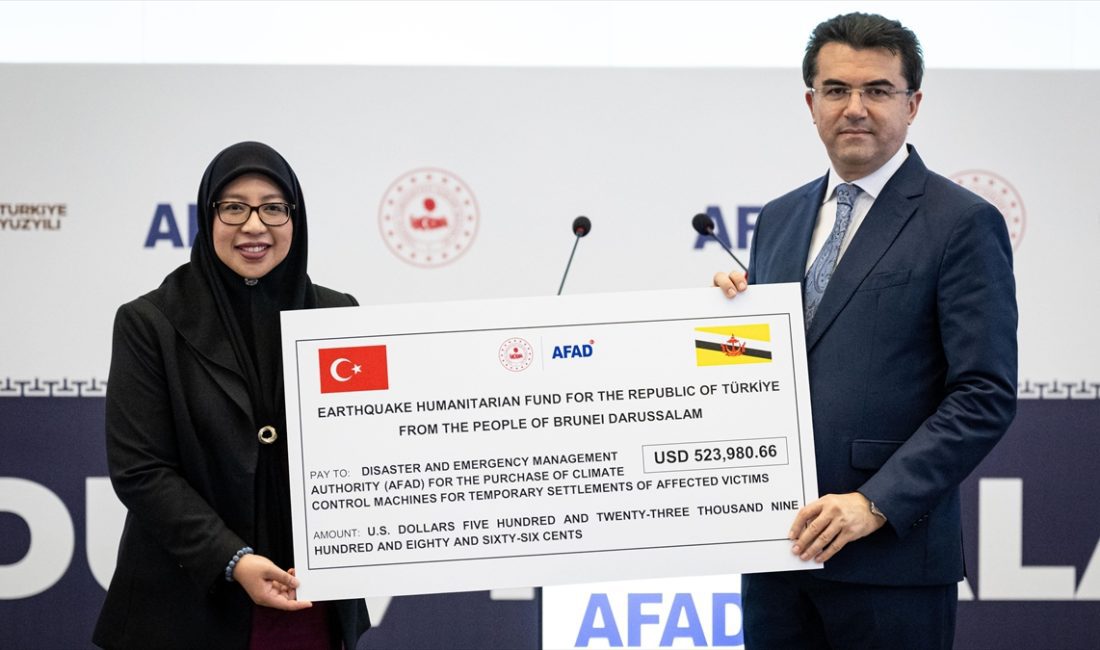 Brunei Darusselam vatandaşları tarafından toplanan ve AFAD'a bağışlanan 523 bin