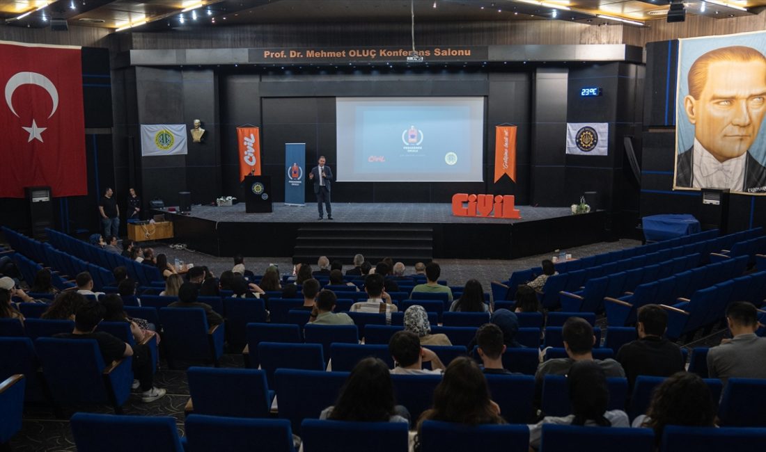 Civil Mağazacılık ile İstanbul Üniversitesi İşletme Fakültesi, perakende sektörüne nitelikli