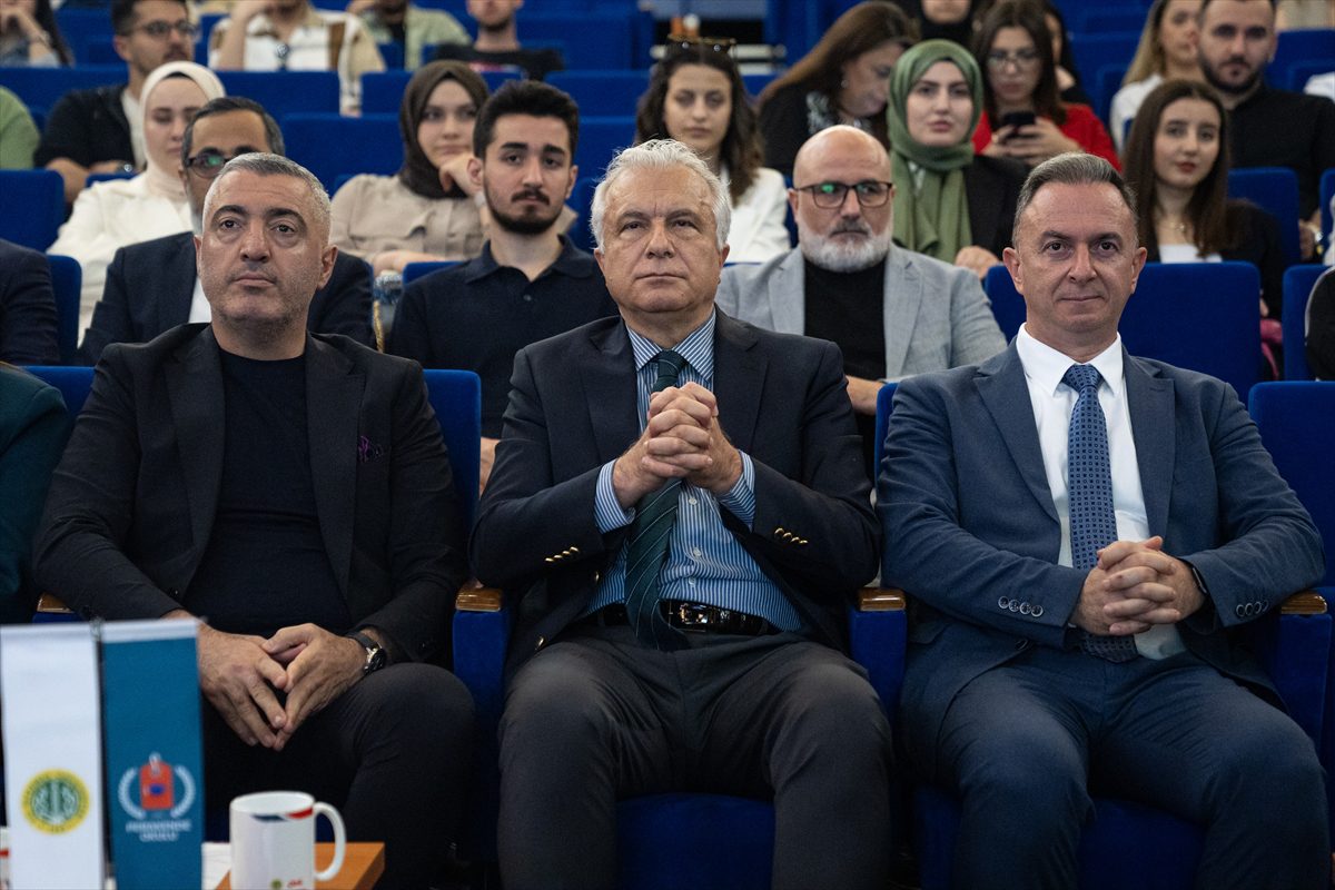 İSTANBUL (AA) – Civil Mağazacılık ile İstanbul Üniversitesi İşletme Fakültesi,