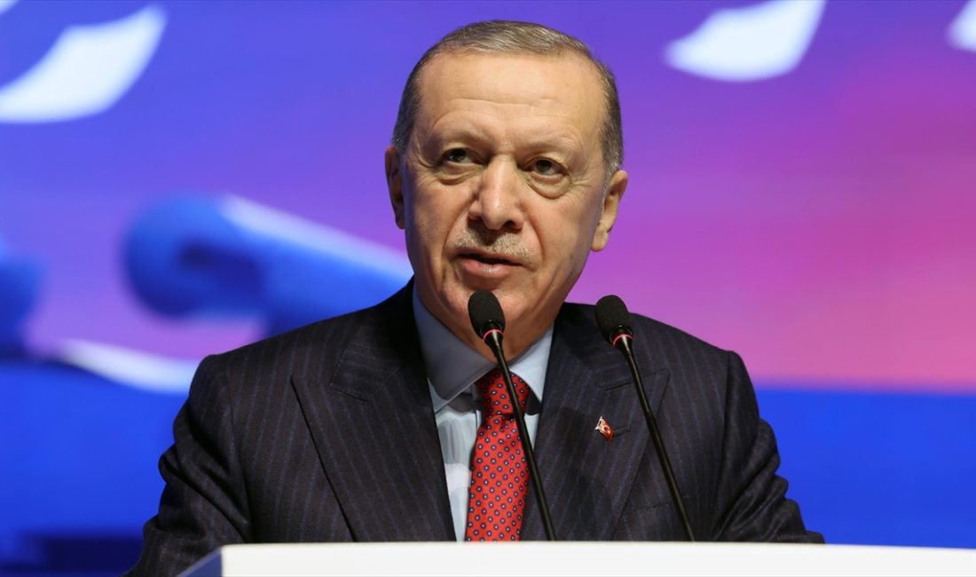 Cumhurbaşkanı Recep Tayyip Erdoğan, vefatının 41. yılında Necip Fazıl Kısakürek'i