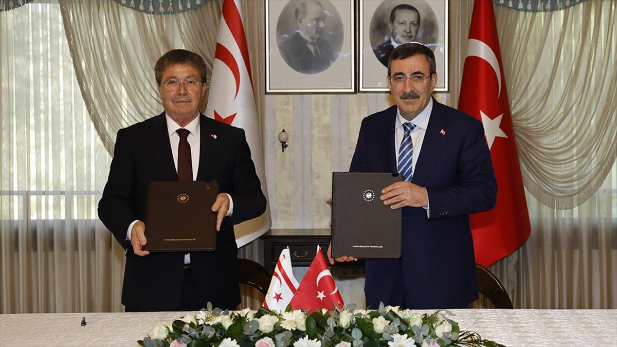 Cumhurbaşkanı Yardımcısı Cevdet Yılmaz ile KKTC Başbakanı Ünal Üstel, "KKTC