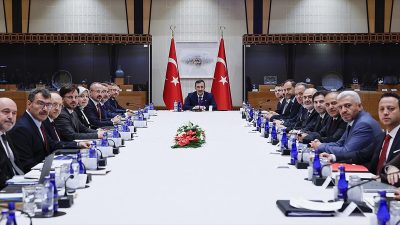 Cumhurbaşkanı Yardımcısı Cevdet Yılmaz, "Yapay zekanın, ekonomik sosyal refahımızı arttıracak