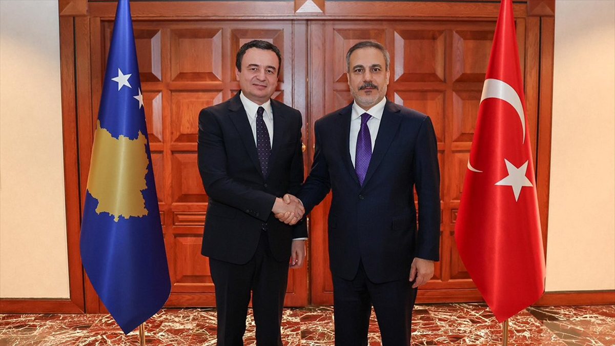 Dışişleri Bakanı Hakan Fidan, Kosova Başbakanı Albin Kurti ile görüştü.