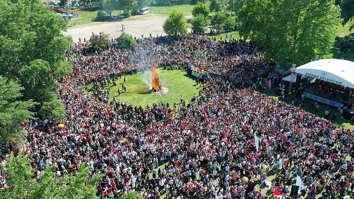 Edirne, Kakava Şenlikleri dolayısıyla binlerce yerli ve yabancı turisti misafir