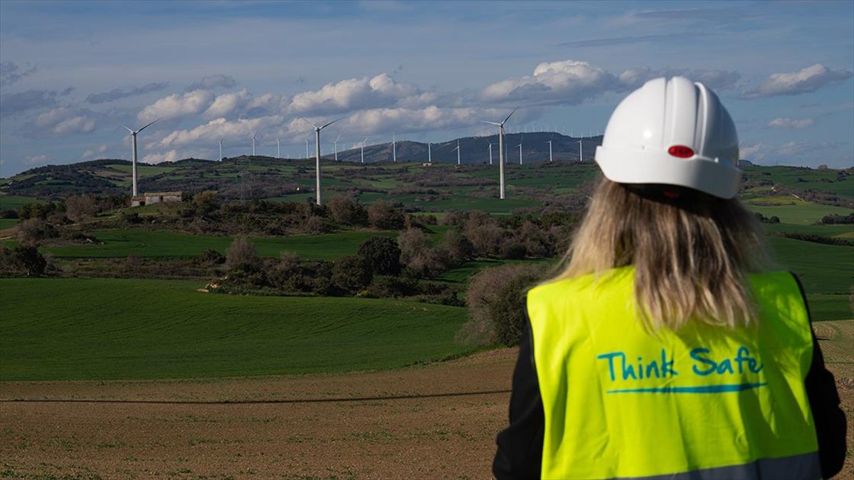 NAVARRA (AA) – Telefon, bilgisayar, elektrikli araçlar gibi modern dünyanın