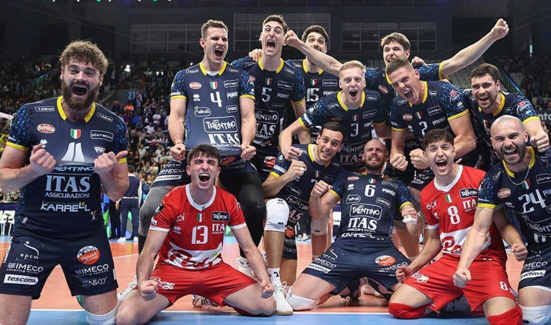 Antalya'da oynanan Voleybol Erkekler CEV Şampiyonlar Ligi Süper Finali'nde, Polonya'nın