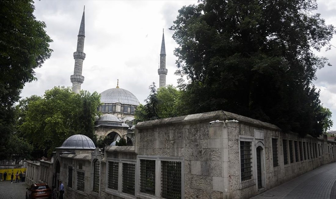 Askeri dehası, devlet adamlığı ve entelektüel kişiliğiyle tarihin büyük liderleri