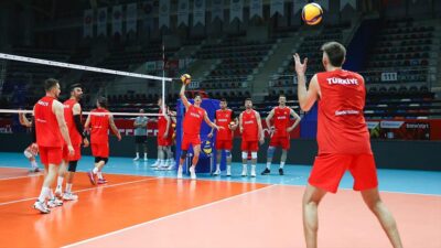 ANKARA (AA) – TVF Voleybol Salonu’nda başantren&ouml;r Cedric Enard y&ouml;netimindeki