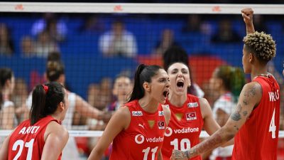 - Takımın en skorer oyuncusu 4 maçta 90 sayılık performansıyla