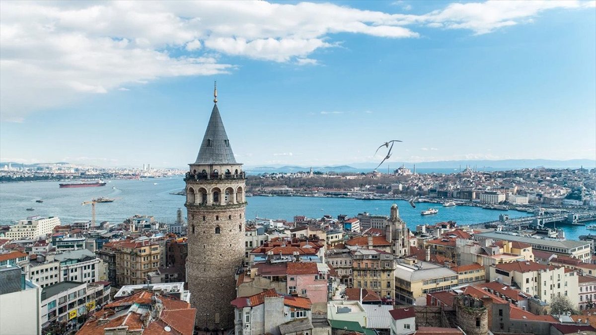 Kültür ve Turizm Bakanlığınca Galata Kulesi'nde gerçekleştirilen onarım ve iyileştirme