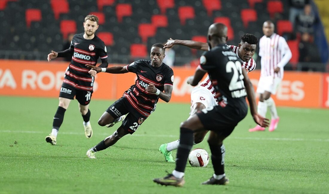 Trendyol Süper Lig'in 35. haftasında konuk ettiği Atakaş Hatayspor ile