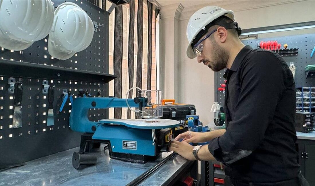 Sanayi ve Teknoloji Bakanlığının destekleriyle Kocaeli'de kurdukları AR-GE merkezinde çeşitli