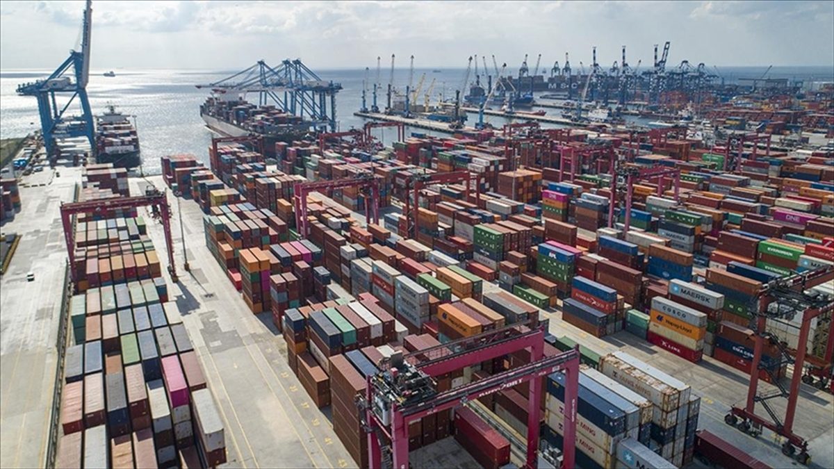 Türkiye'nin ihracatı nisanda geçen yılın aynı ayına göre yüzde 0,1