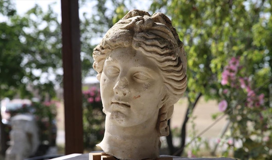 UNESCO Dünya Miras Geçici Listesi'nde yer alan Laodikya Antik Kenti'nde