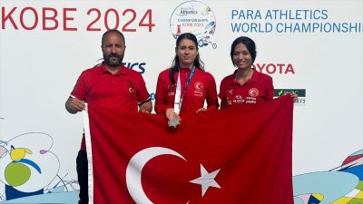 Milli özel sporcu Aysel Önder, Japonya'da düzenlenen Dünya Para Atletizm