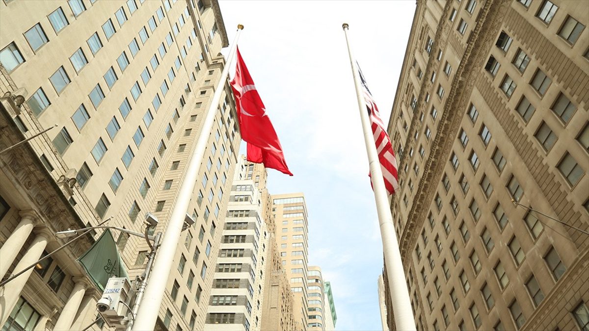 New York'un dünyaca ünlü finans merkezi Wall Street'te düzenlenen törende,