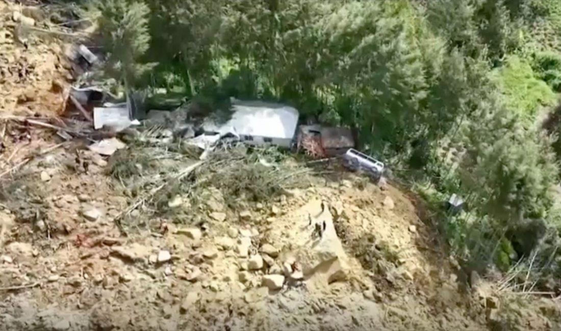 Güney Pasifik ülkesi Papua Yeni Gine'de meydana gelen toprak kaymasında
