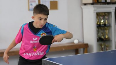 Kırklareli'nin Lüleburgaz ilçesinde yaşayan ortaokul öğrencisi Mert, 2 yıllık para