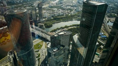 Rusya'da yılda 2,4 milyon ila 5 milyon ruble kazananların gelir