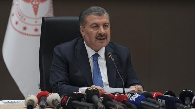 Koca'nın Cenevre'deki temasları kapsamında, DSÖ yetkilileri ve diğer ülke sağlık