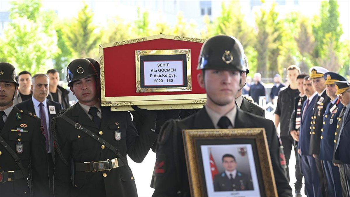 Pençe operasyonu bölgesinde yıldırım düşmesi sonucu şehit olan Piyade Astsubay