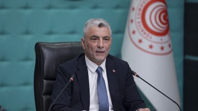 Ticaret Bakanı Ömer Bolat, yılın ilk 4 ayında dış ticaret