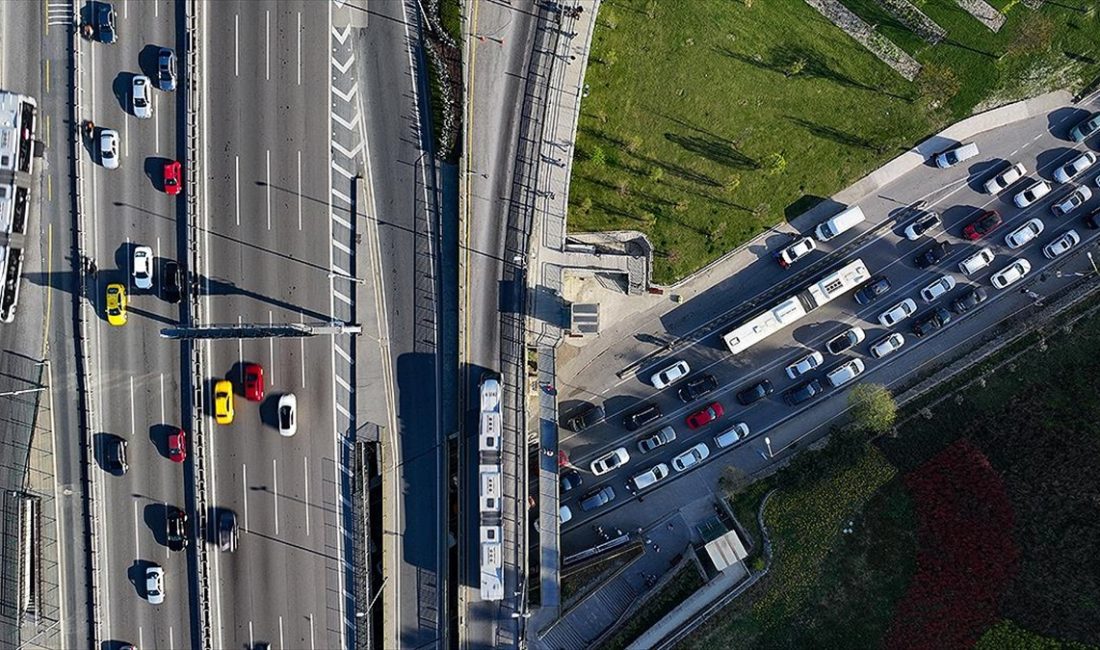 ​​​​​​Trafiğe kayıtlı araç sayısı nisanda geçen yılın aynı ayına göre