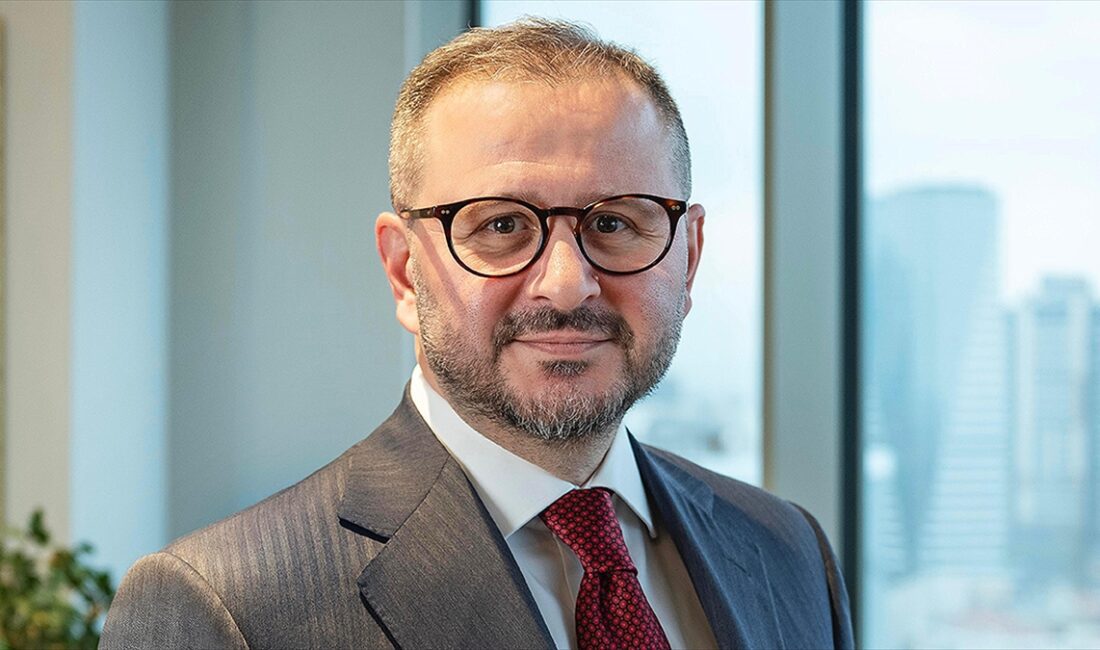 Turkcell Yönetim Kurulu Başkanı Şenol Kazancı görevine devam ederken, yönetim