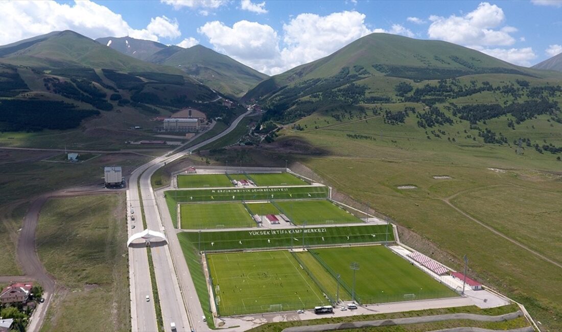 Erzurum'daki Palandöken Dağı'nda bulunan ve 2 bin rakımın üzerinde yer