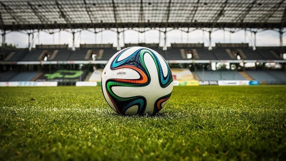 Galatasaray ve Avrupa'dan 11 kulübe de çalışanlarına, diğer futbol kulüplerine