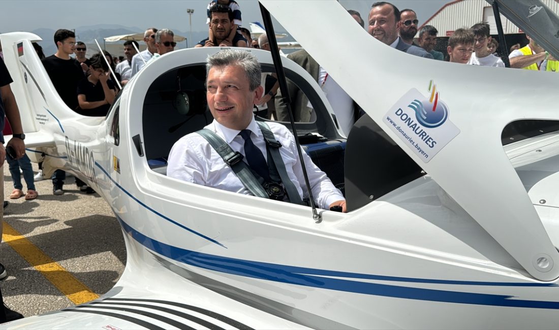 ANTALYA (AA) – Antalya'da, "Uluslararası Antalya Türkiye Fly 2 Troy"
