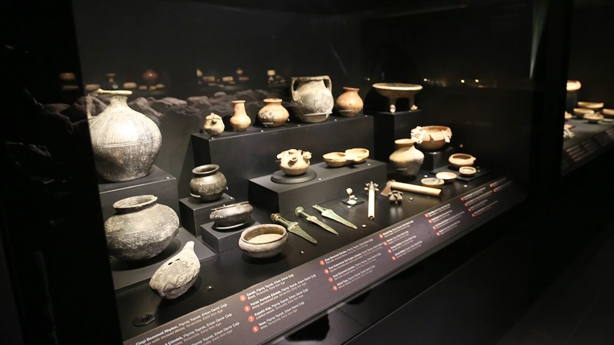 Van Müzesi, başta Urartular olmak üzere Roma, Bizans, Selçuklu, Akkoyunlu