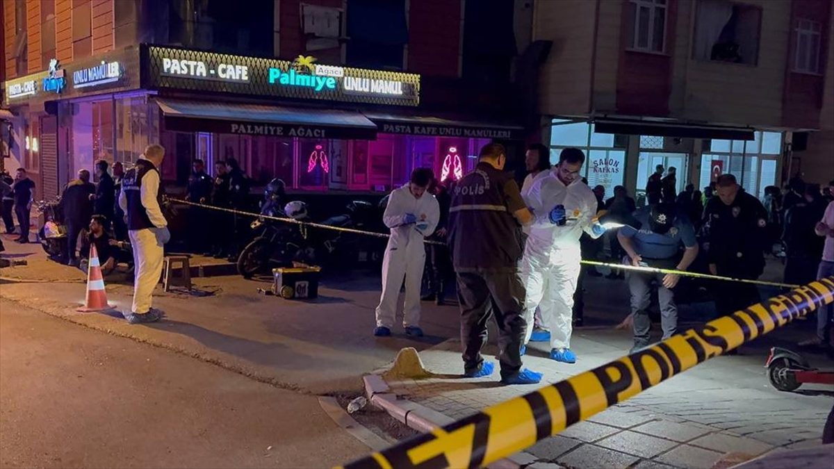 İstanbul Üsküdar'da Ünalan Mahallesi Ayazma Caddesi'ndeki bir kafede silahla ateş