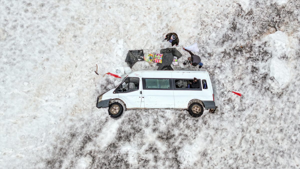 VAN (AA) – Van’da, 22 Aralık’tan bu yana kar nedeniyle