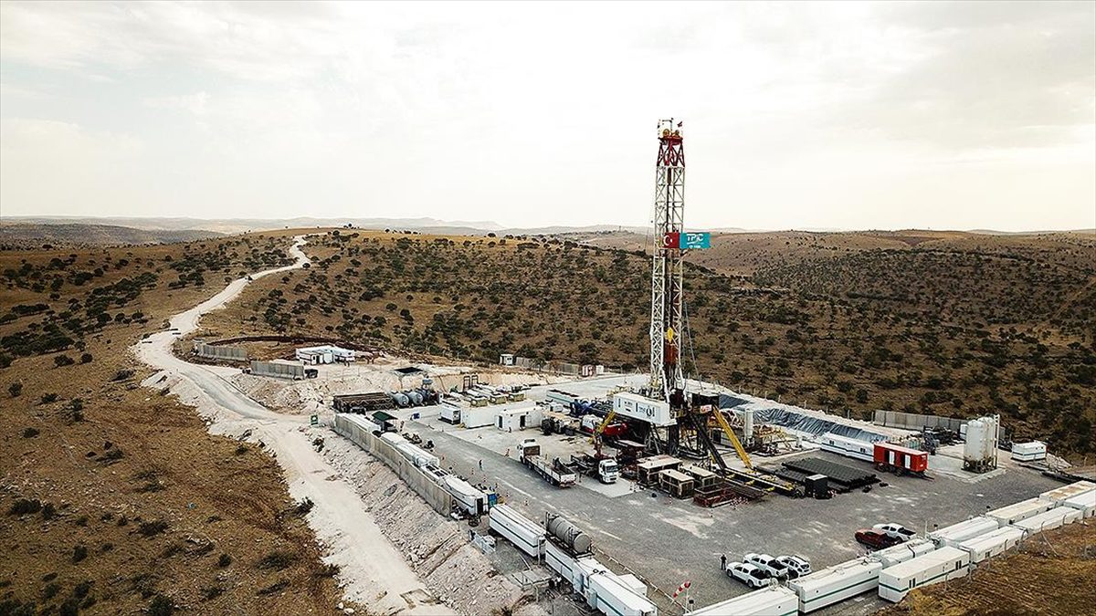 Petrotek Yönetim Kurulu Başkanı Özgür Çağlan Kuyumcu, Türkiye'nin yerli ve