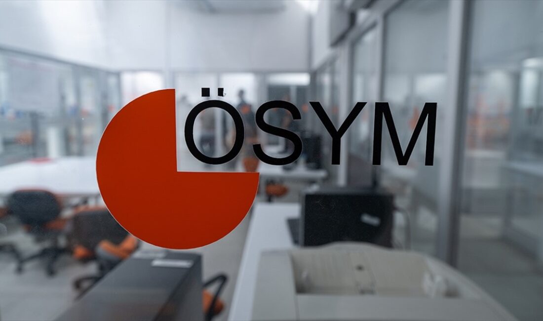 ÖSYM'nin 8-9 Haziran'daki Yükseköğretim Kurumları Sınavı'nın (YKS) soru kitapçıklarının basımı,
