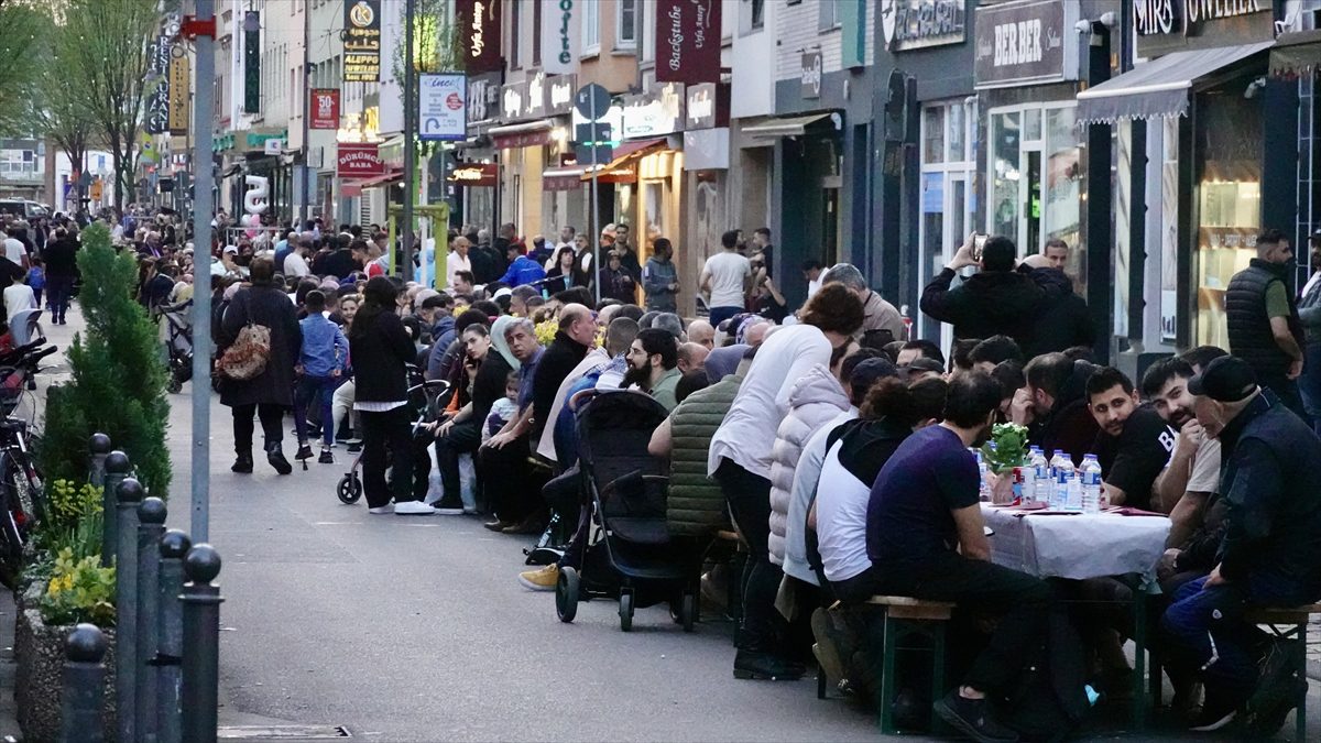 Yurt dışında 7,5 milyon Türk vatandaşı yaşarken, bunun yaklaşık 6,5