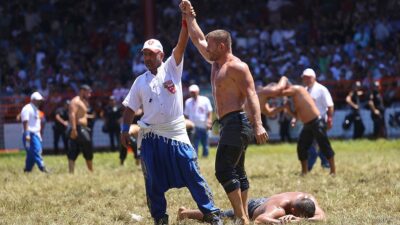Edirne Belediyesi ev sahipliğinde düzenlenen 663. Tarihi Kırkpınar Yağlı Güreşleri