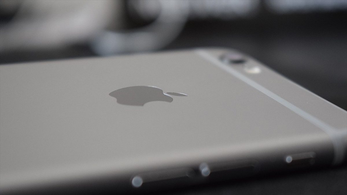 ABD Adalet Bakanlığının akıllı telefon pazarını tekeline aldığı iddiasıyla Apple'a