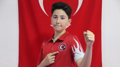 Kırıkkale'de ağlayarak başladığı karatede Türkiye şampiyonluğuna ulaşan 13 yaşındaki milli