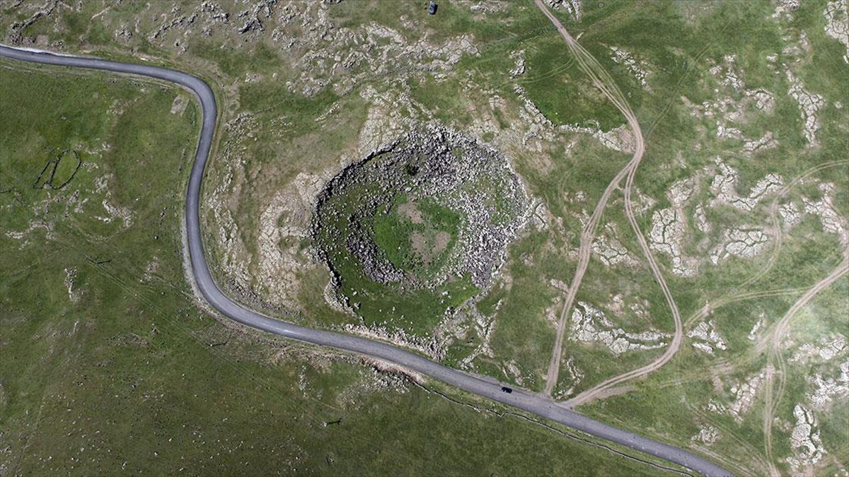 Iğdır Valiliği, Ağrı Dağı'ndaki Korhan Meteor Çukuru’nun turizme kazandırılması için
