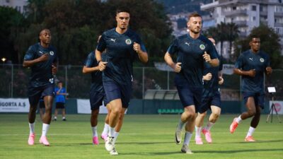 ANTALYA (AA) – Corendon Alanyaspor, 2024-2025 sezonu hazırlıklarına yaptığı antrenmanla