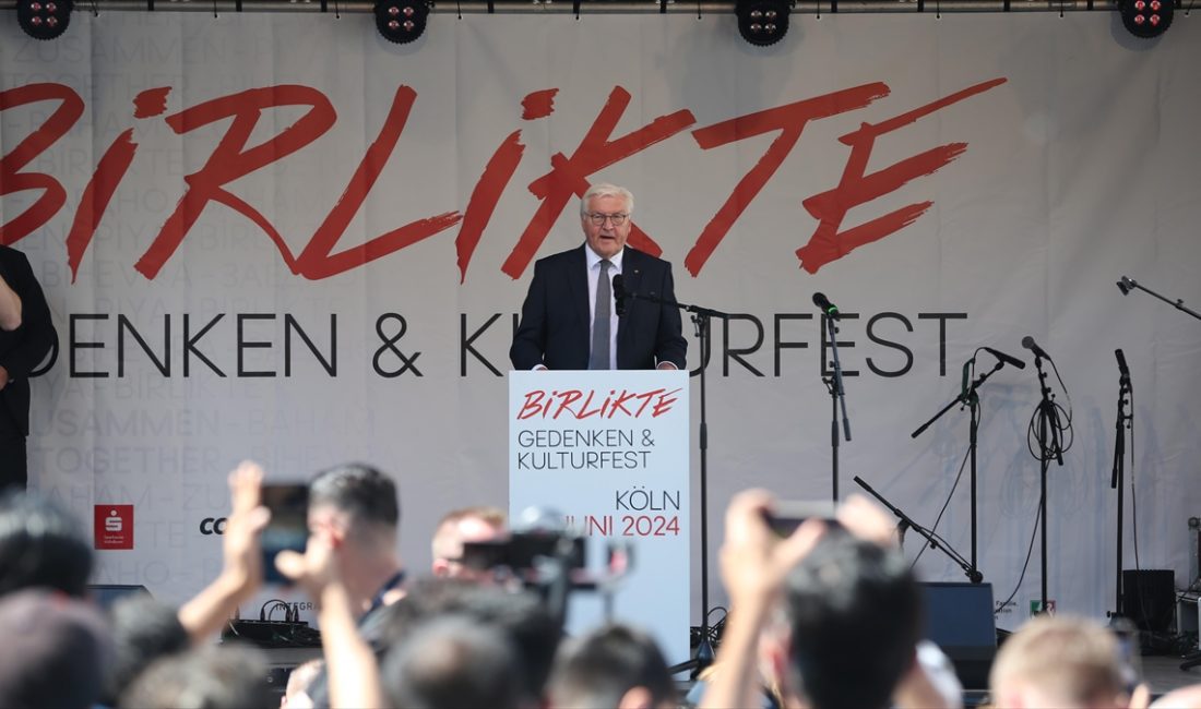 KÖLN (AA) – Keup Caddesi’ndeki tören, bomba şüphesiyle arama çalışmaları