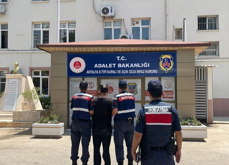 ANTALYA (AA) – Antalya’da hakkında 22 yıl 6 ay kesinleşmiş