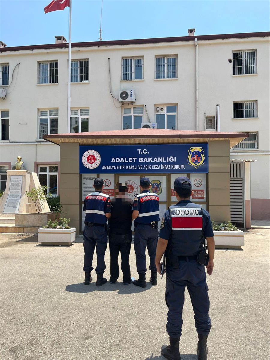 ANTALYA (AA) – Antalya’da hakkında 22 yıl 6 ay kesinleşmiş